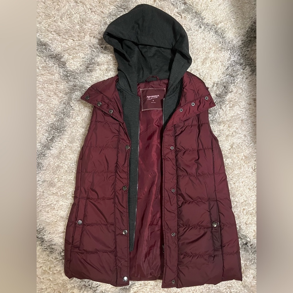 Arizona Jeans Co. hooded puffer vest